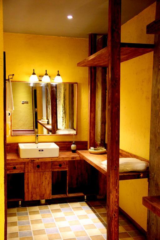 Jiumi Snow Mountain Original Art Hotel Shangri-La Exterior foto