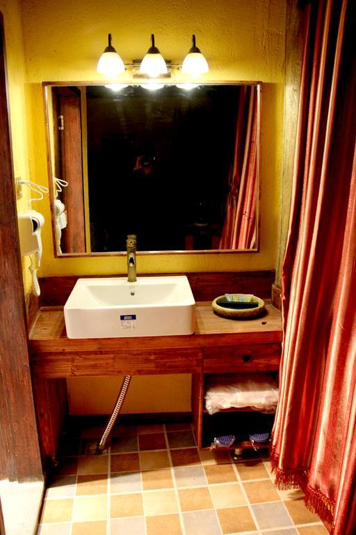 Jiumi Snow Mountain Original Art Hotel Shangri-La Exterior foto